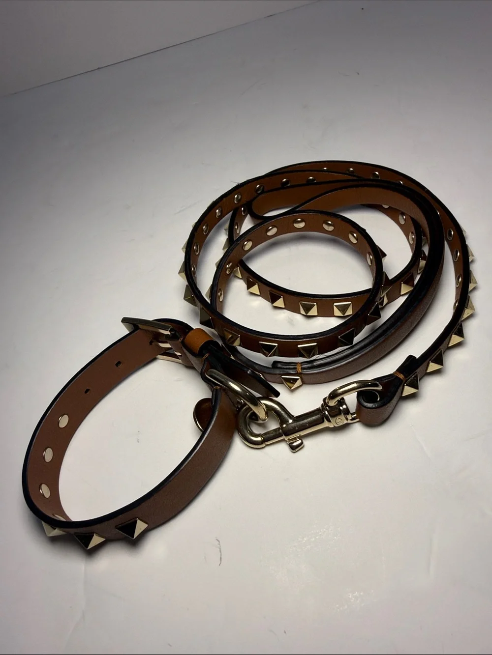 Valentino Garavani Rockstud Leather Dog Collar & Leash Set